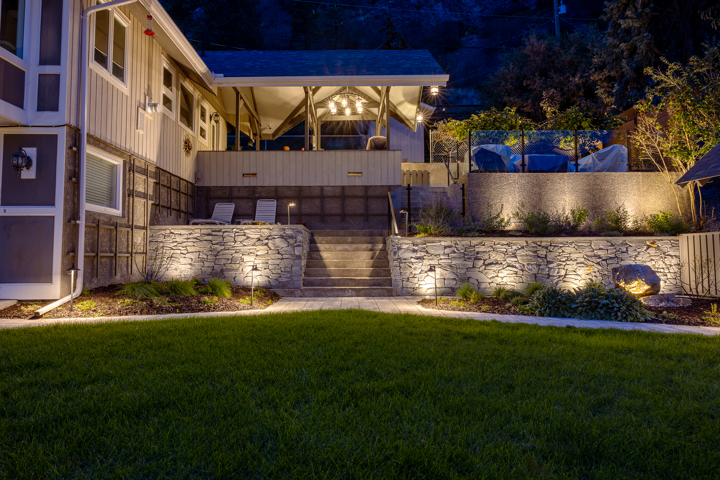 Perimeter Landscape Lighting